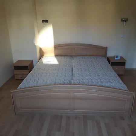 Guest house Galeria Panzio Sarvar