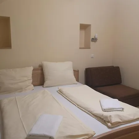 Galeria Panzio Guest house